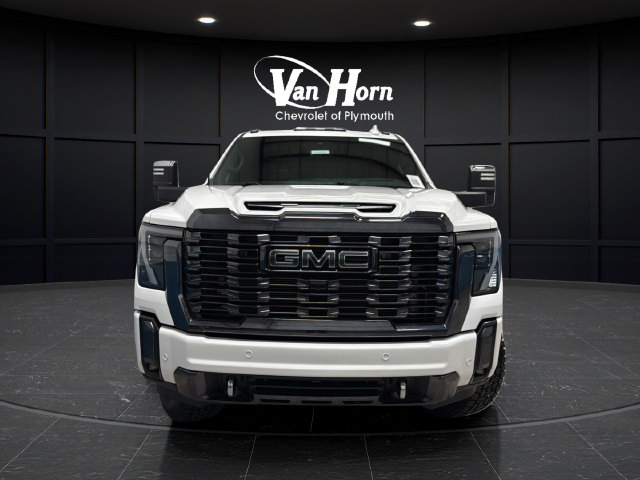 Used 2024 GMC Sierra 3500 Denali Ultimate AWD/4WD image 2