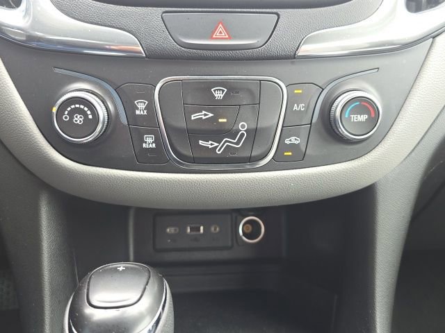 Used 2019 Chevrolet Equinox LS image 16