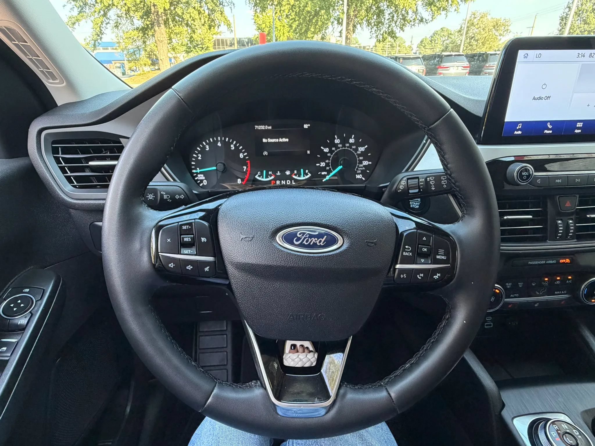 Used 2022 Ford Escape SE w/ Cold Weather Package FWD image 30
