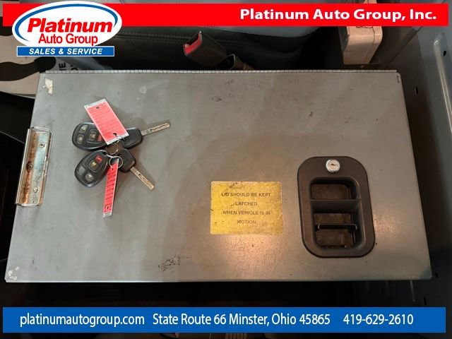 Used 2017 Chevrolet Express 3500 Extended image 24