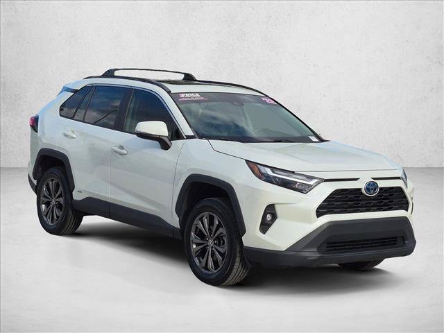 Used 2022 Toyota RAV4 XLE Premium AWD/4WD image 3
