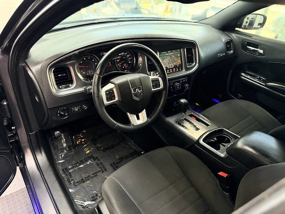 Used 2014 Dodge Charger R/T AWD/4WD image 4