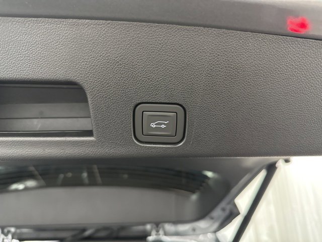 New 2026 Chevrolet Traverse LT w/ Driver Confidence Package image 12