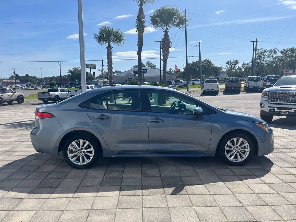 Used 2024 Toyota Corolla LE w/ LE Convenience Package FWD image 7