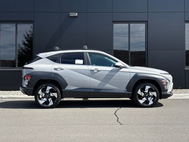 Used 2025 Hyundai Kona Limited image 8