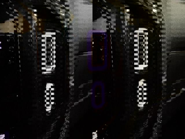 Used 2024 Chevrolet Silverado 1500 LT AWD/4WD image 16