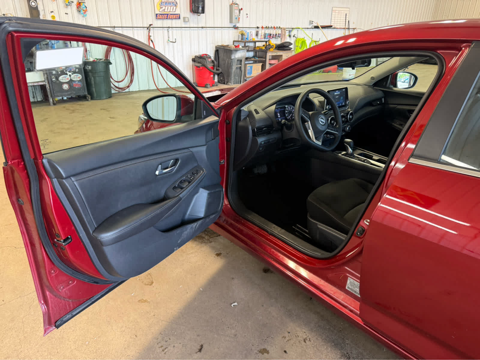 Used 2024 Nissan Sentra SV FWD image 6
