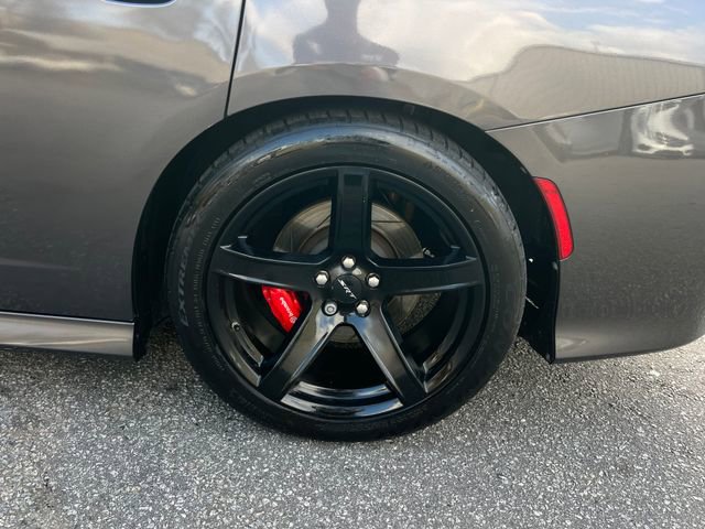 Used 2018 Dodge Charger SRT w/ Technology Group image 39