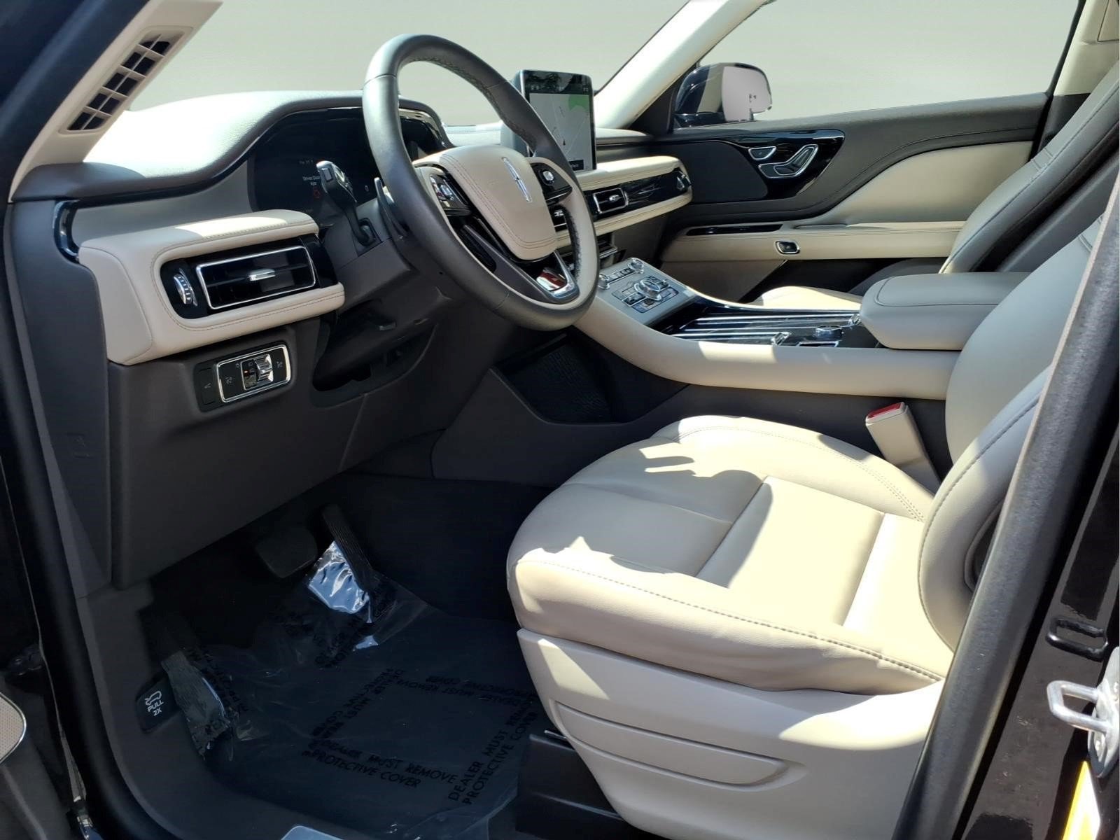 Certified 2024 Lincoln Aviator AWD w/ Premium Package image 14