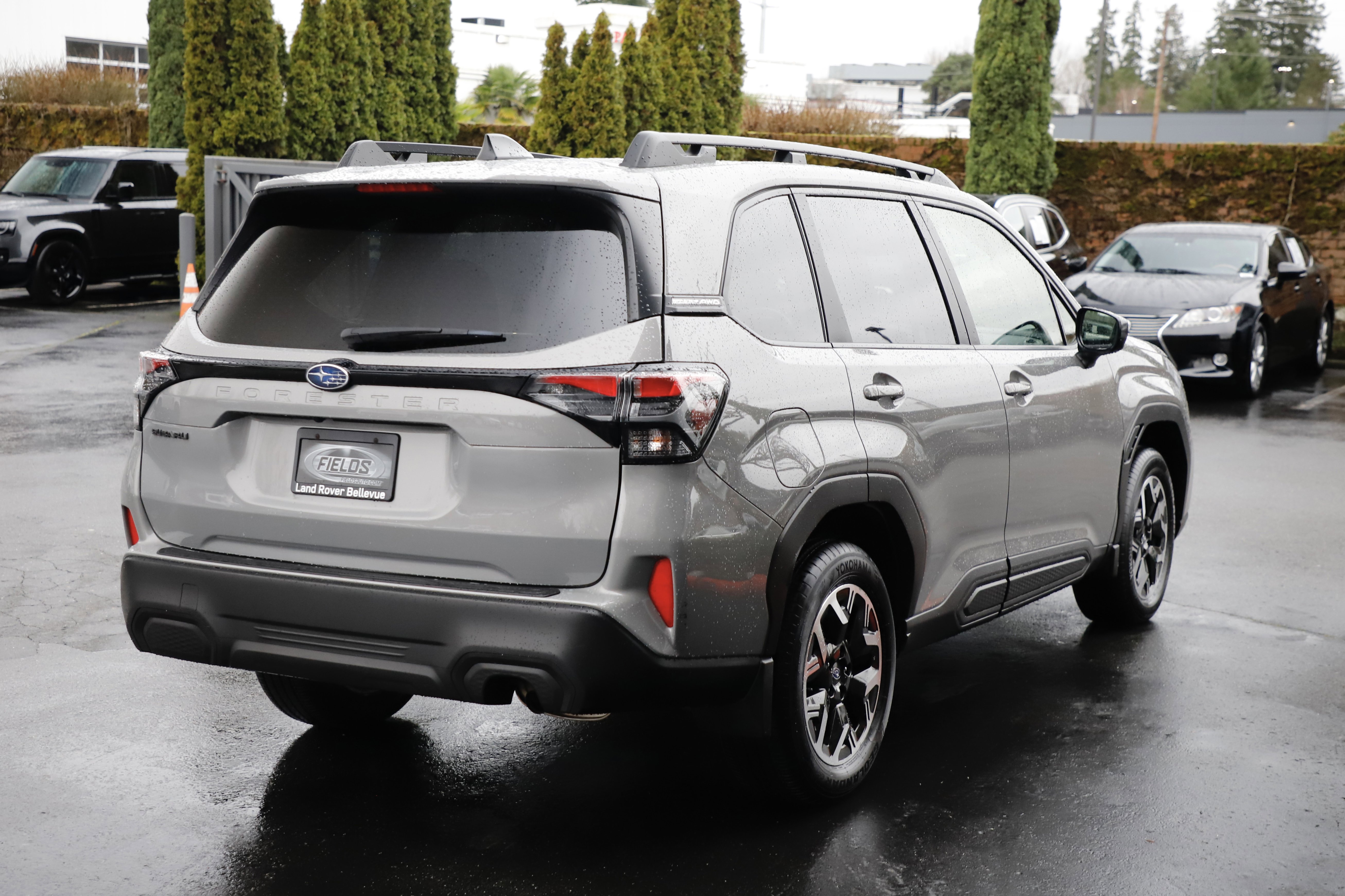 Used 2025 Subaru Forester Premium w/ Convenience Package #1 image 10