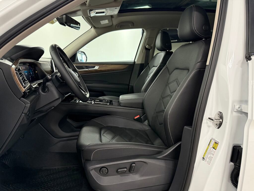 New 2026 Volkswagen Atlas SE image 18