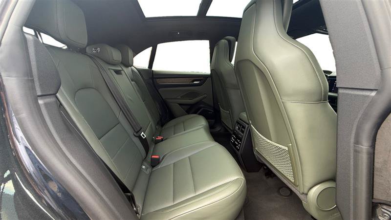 Used 2024 Porsche Macan 4 Electric AWD/4WD image 18