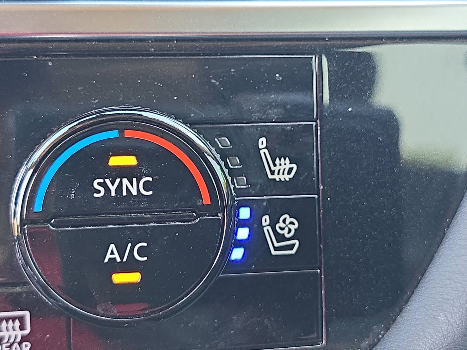 Used 2024 Nissan Pathfinder Platinum image 26