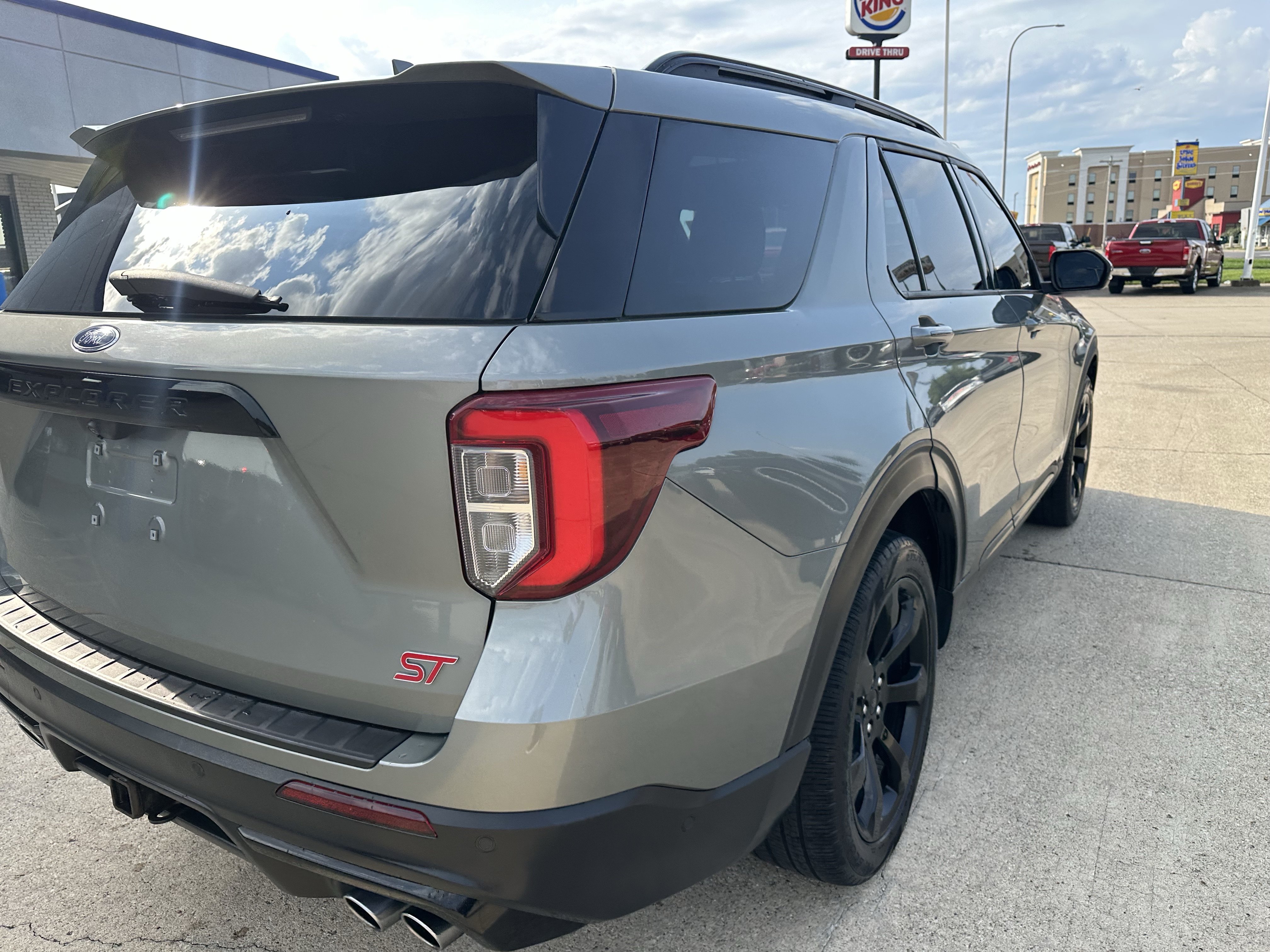 Used 2020 Ford Explorer ST w/ ST Street Pack AWD/4WD image 4