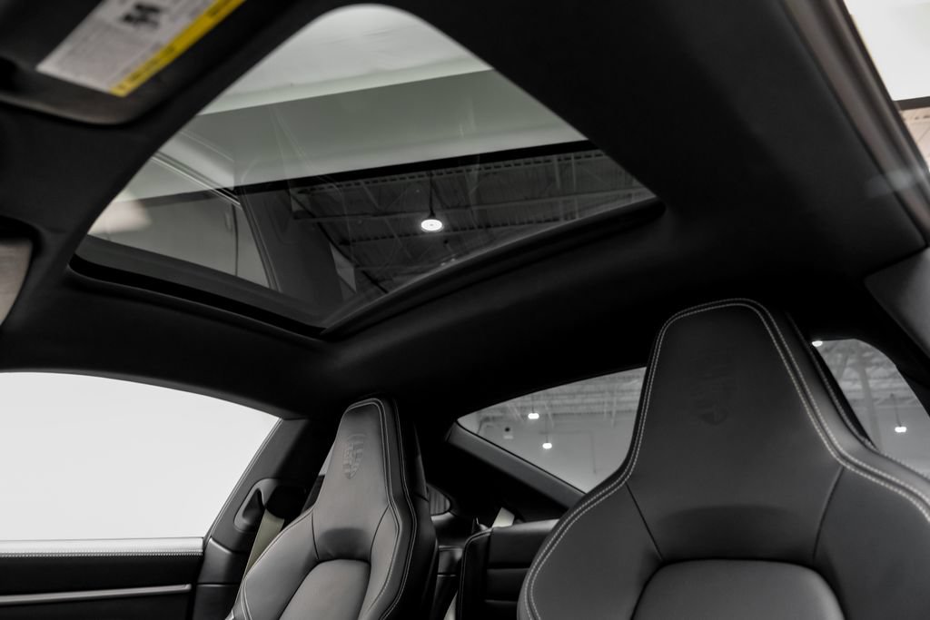 Used 2025 Porsche 911 Carrera S RWD image 9