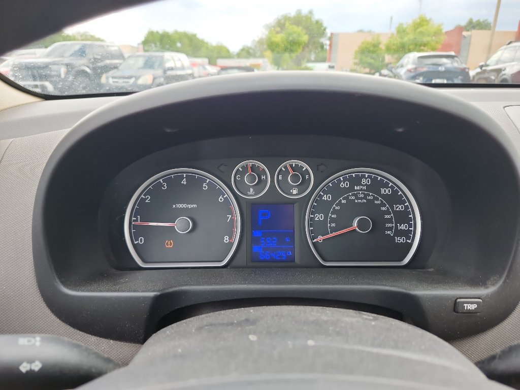 Used 2012 Hyundai Elantra GLS FWD image 17