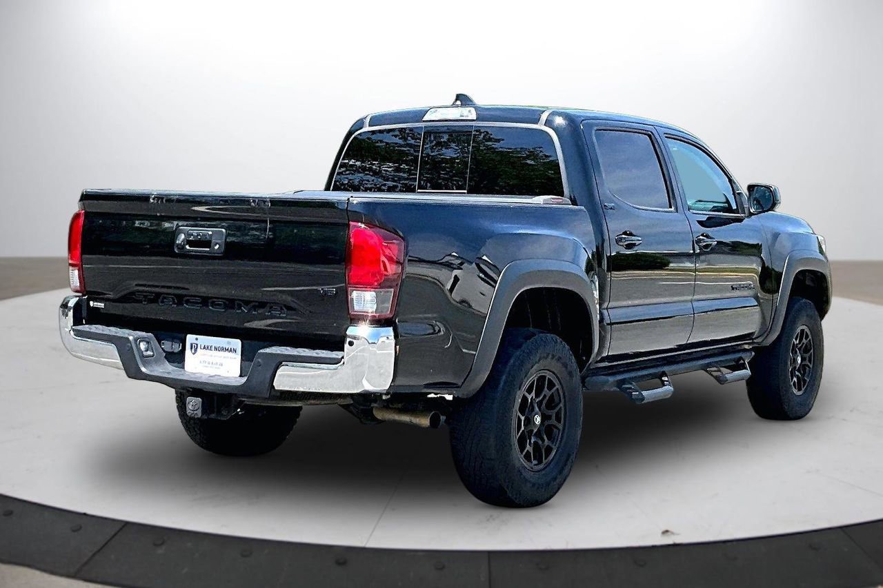 Used 2023 Toyota Tacoma SR5 RWD image 9