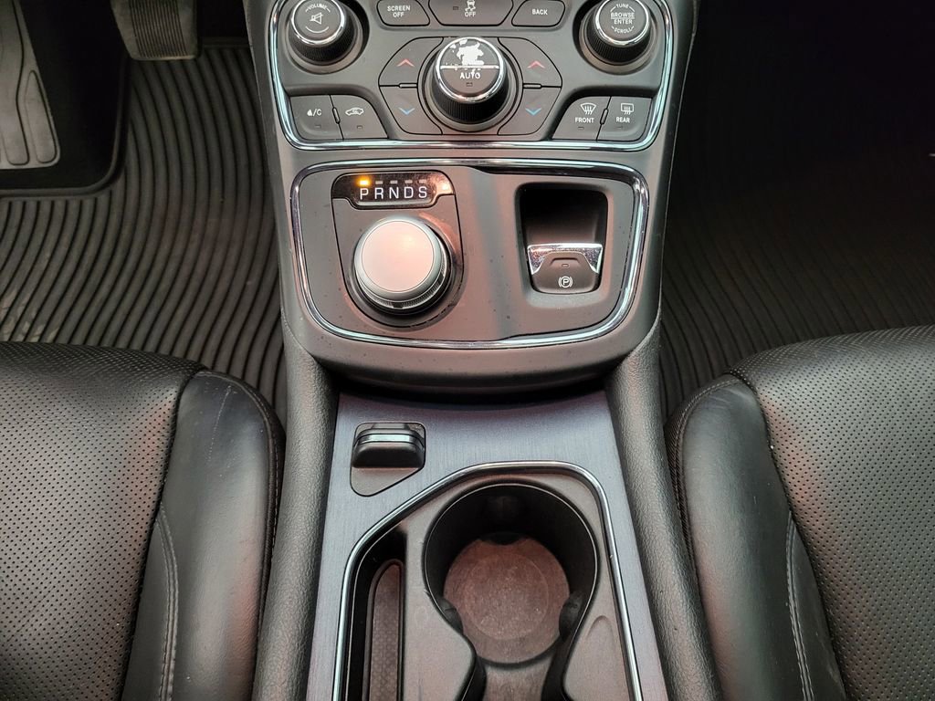 Used 2016 Chrysler 200 S w/ Navigation & Sound Group I image 35