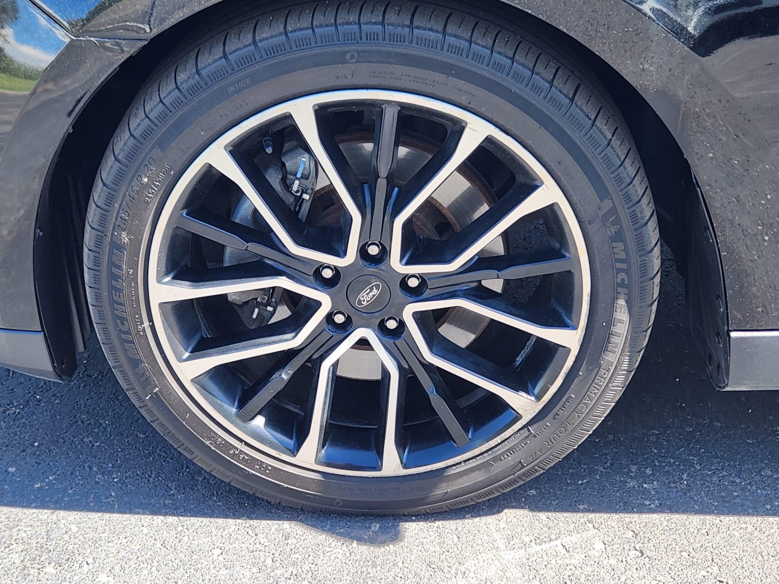 Used 2018 Ford Taurus SHO w/ Driver Assist Package AWD/4WD image 22