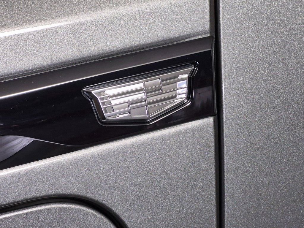 New 2026 Cadillac Vistiq Platinum w/ LPO, Floor Liner Package image 6