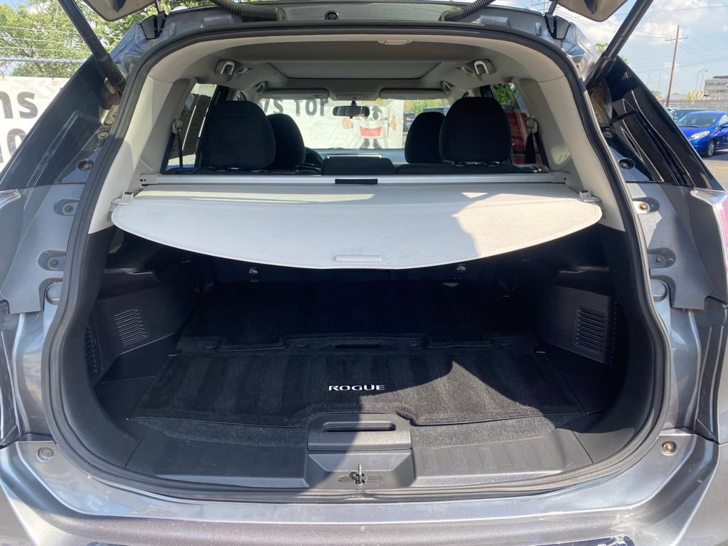 Used 2016 Nissan Rogue SV AWD/4WD image 5