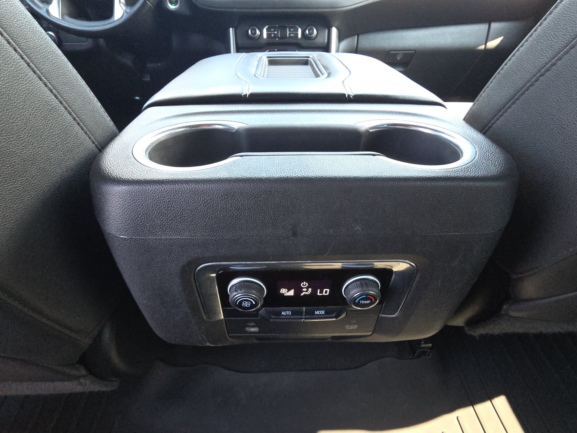 Used 2023 Chevrolet Tahoe Z71 AWD/4WD image 31