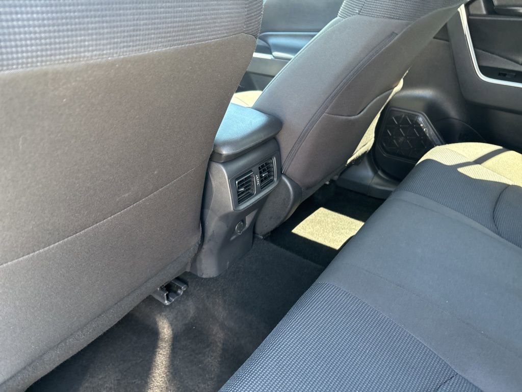 Used 2025 Toyota RAV4 LE AWD/4WD image 25