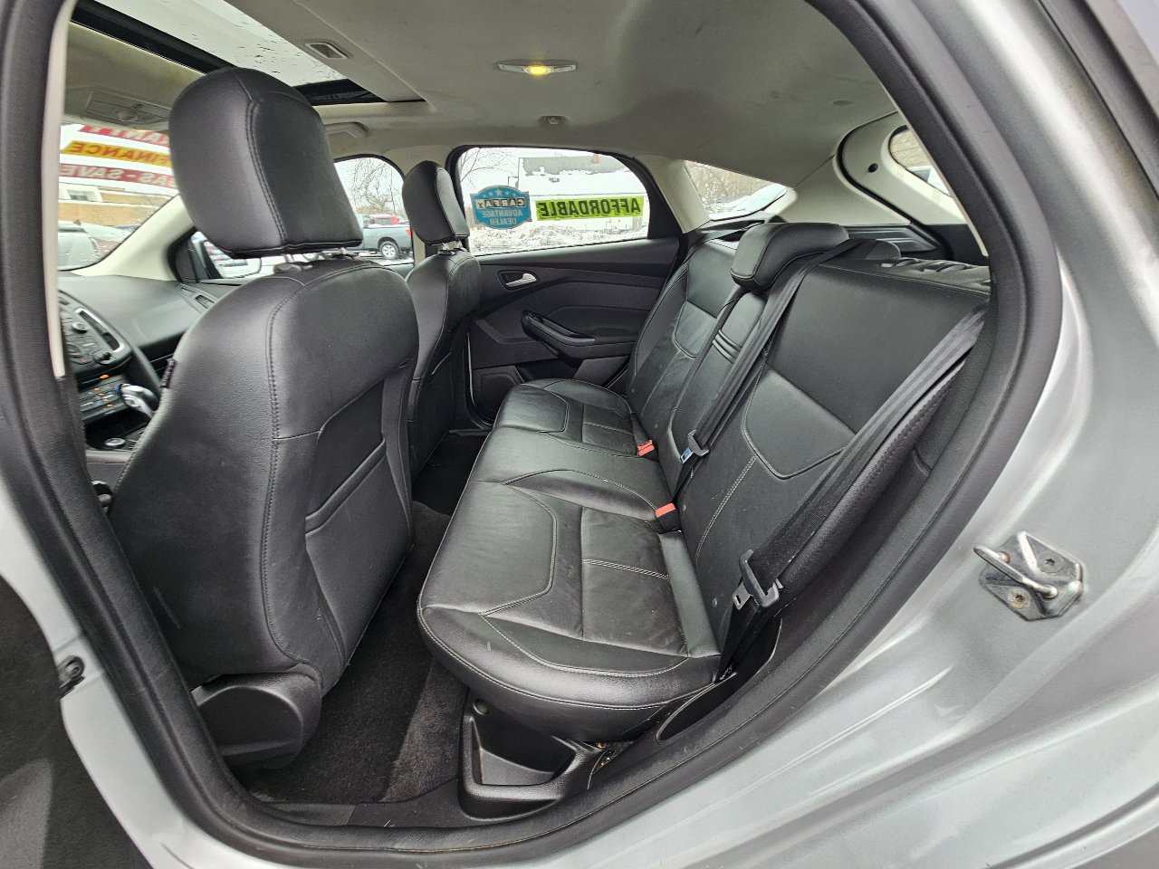 Used 2016 Ford Focus SE w/ Equipment Group 201A image 20