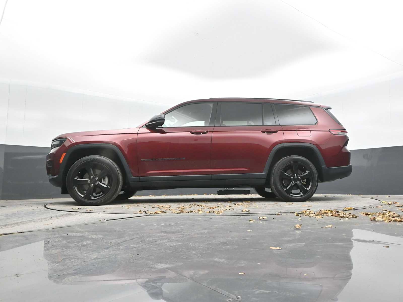 Used 2021 Jeep Grand Cherokee L Laredo image 35