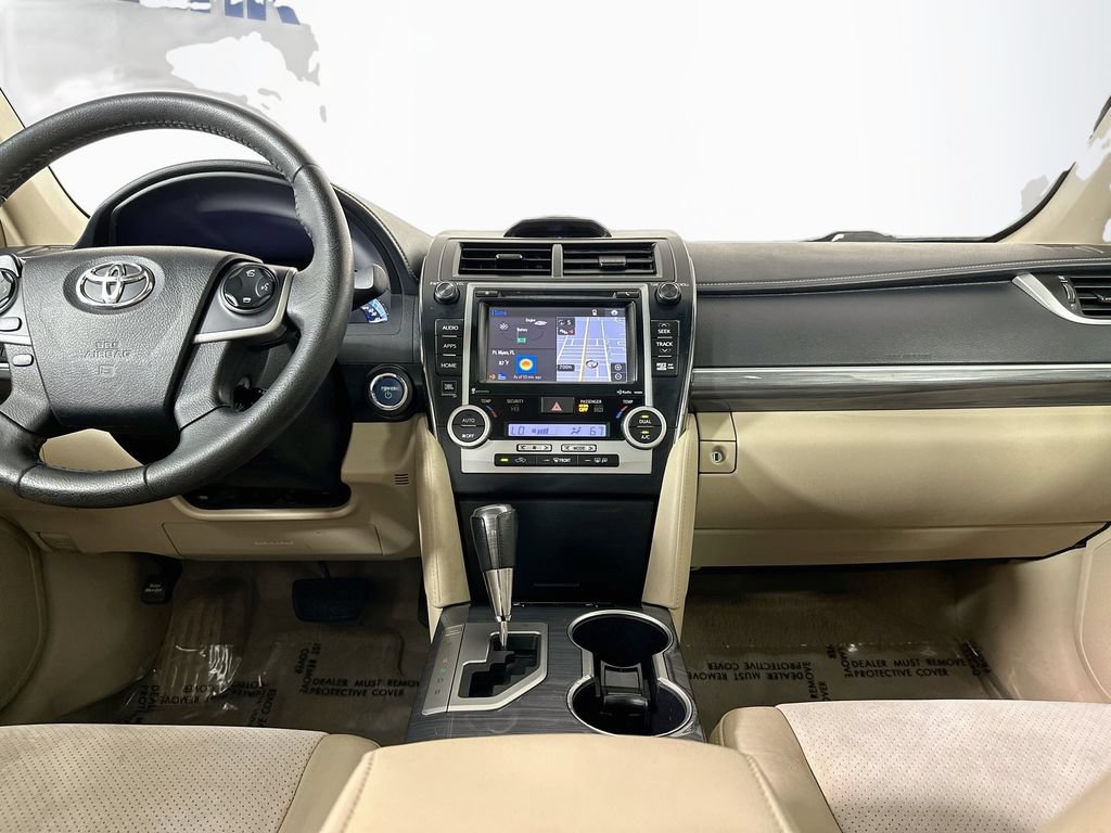 Used 2014 Toyota Camry XLE w/ Leather Package FWD image 28