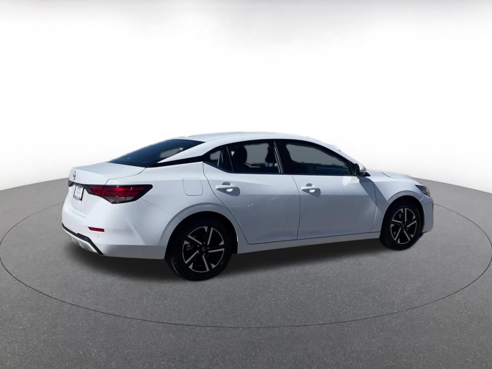 Used 2025 Nissan Sentra SV image 15