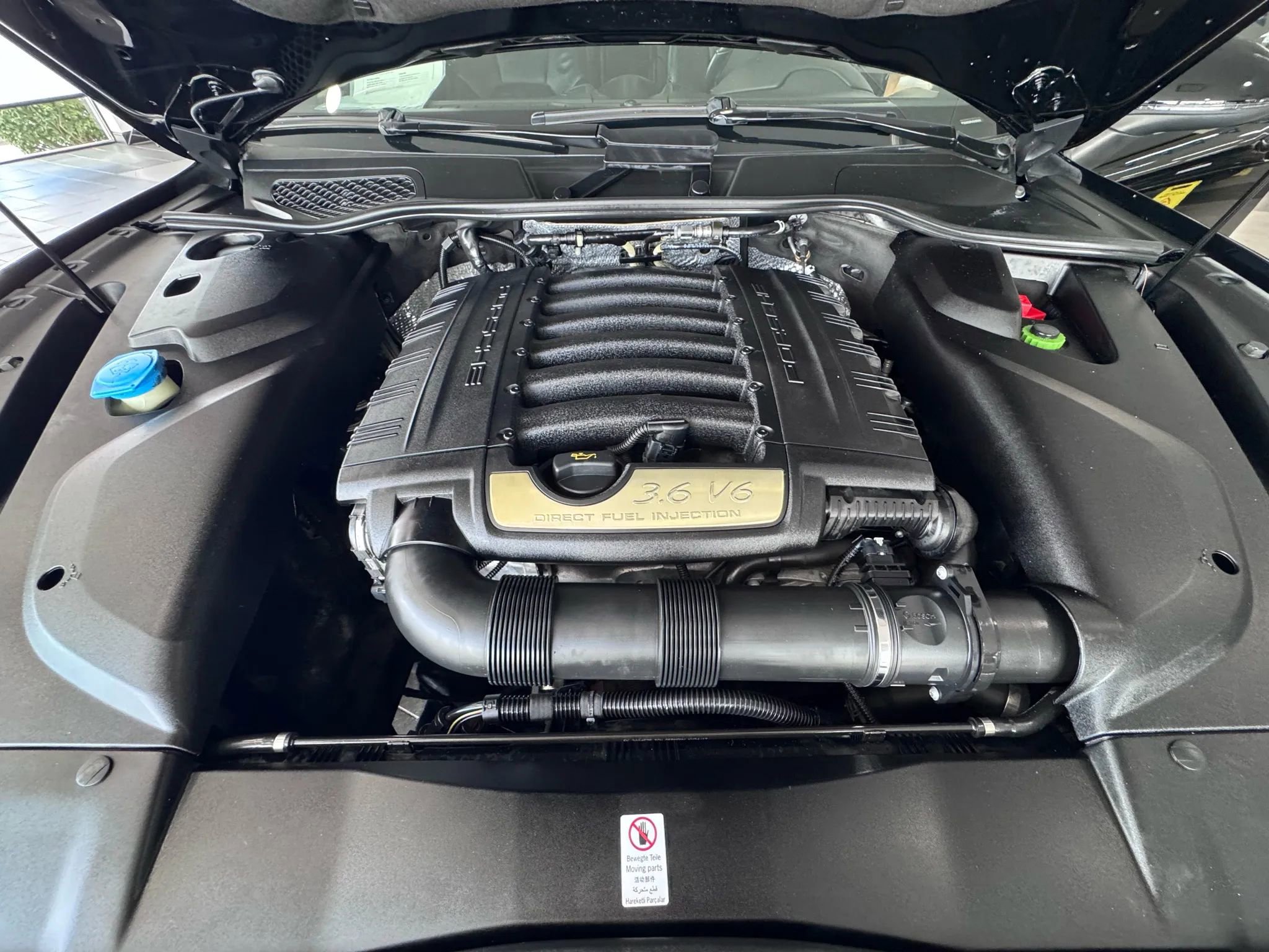 Used 2018 Porsche Cayenne Platinum Edition image 39