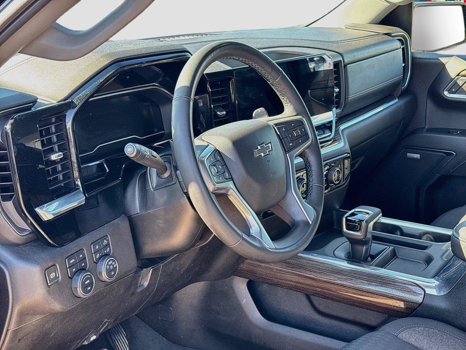 Used 2024 Chevrolet Silverado 1500 RST w/ Convenience Package II AWD/4WD image 23