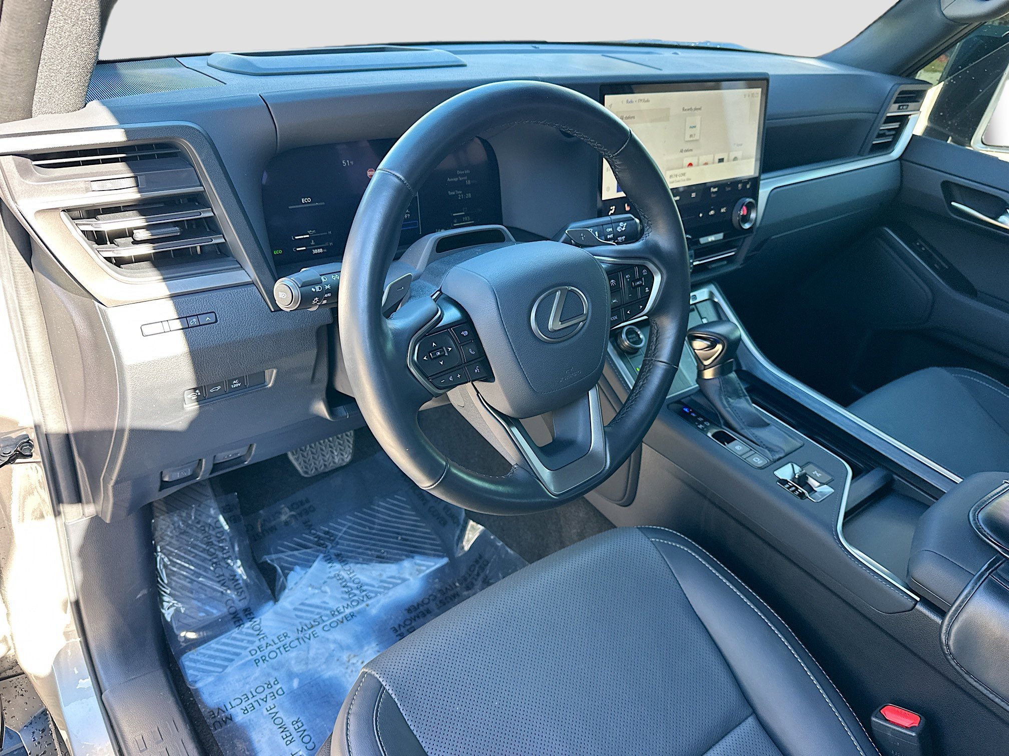 Used 2024 Lexus GX 550 w/ Cold Area Package image 9