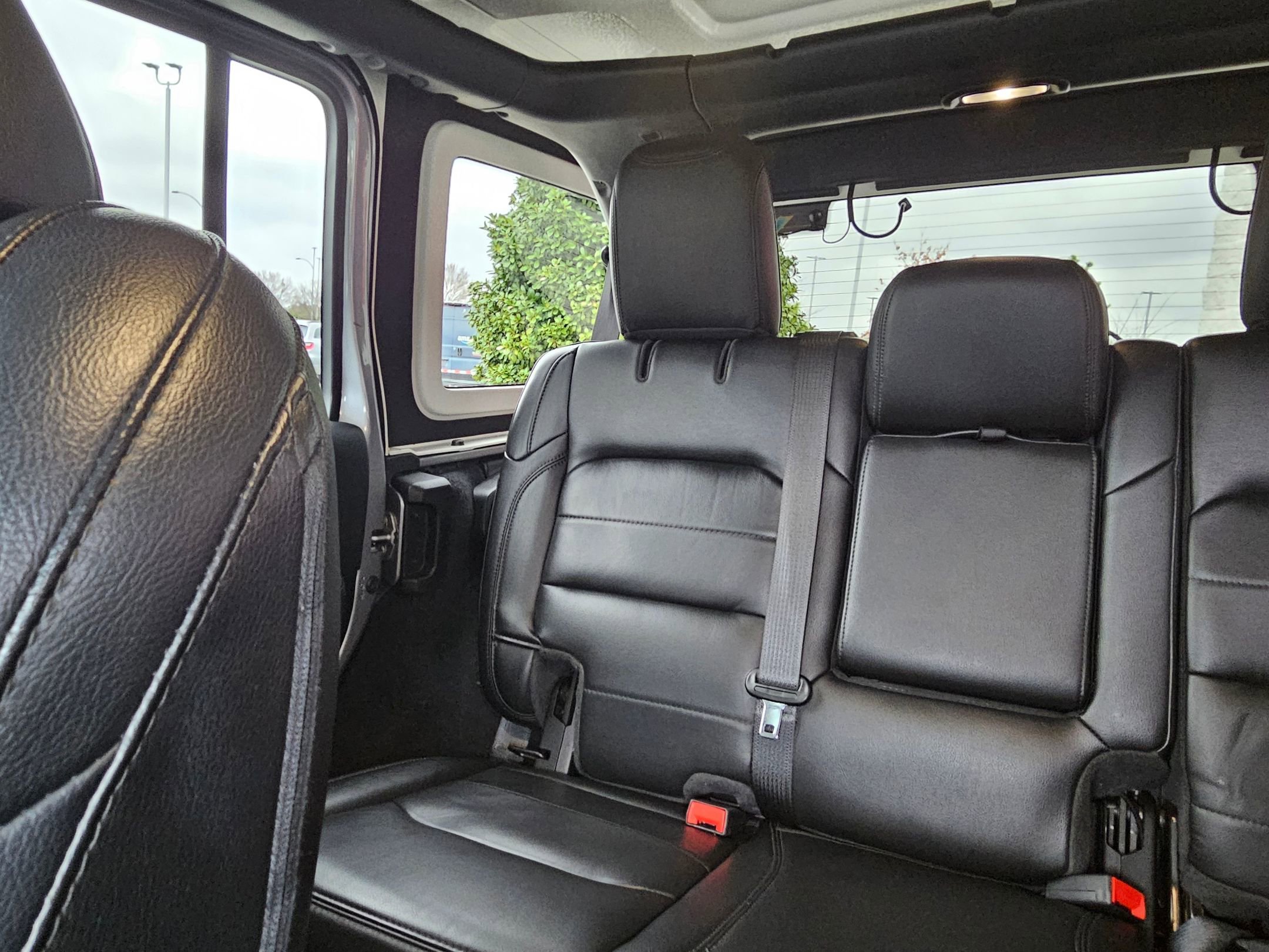 Used 2021 Jeep Wrangler Unlimited Sahara image 25