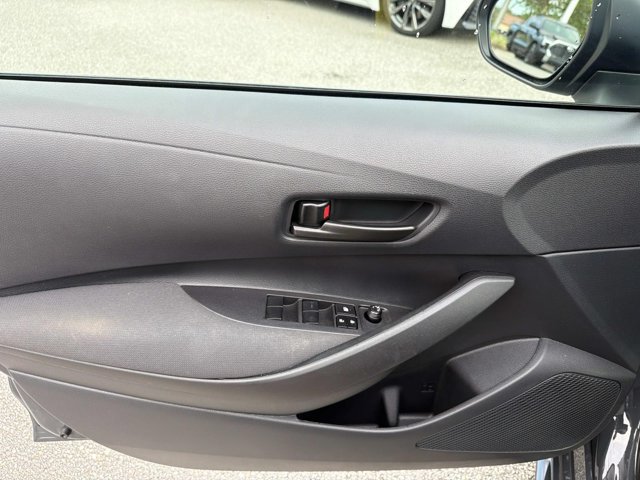 Used 2025 Toyota Corolla LE FWD image 7