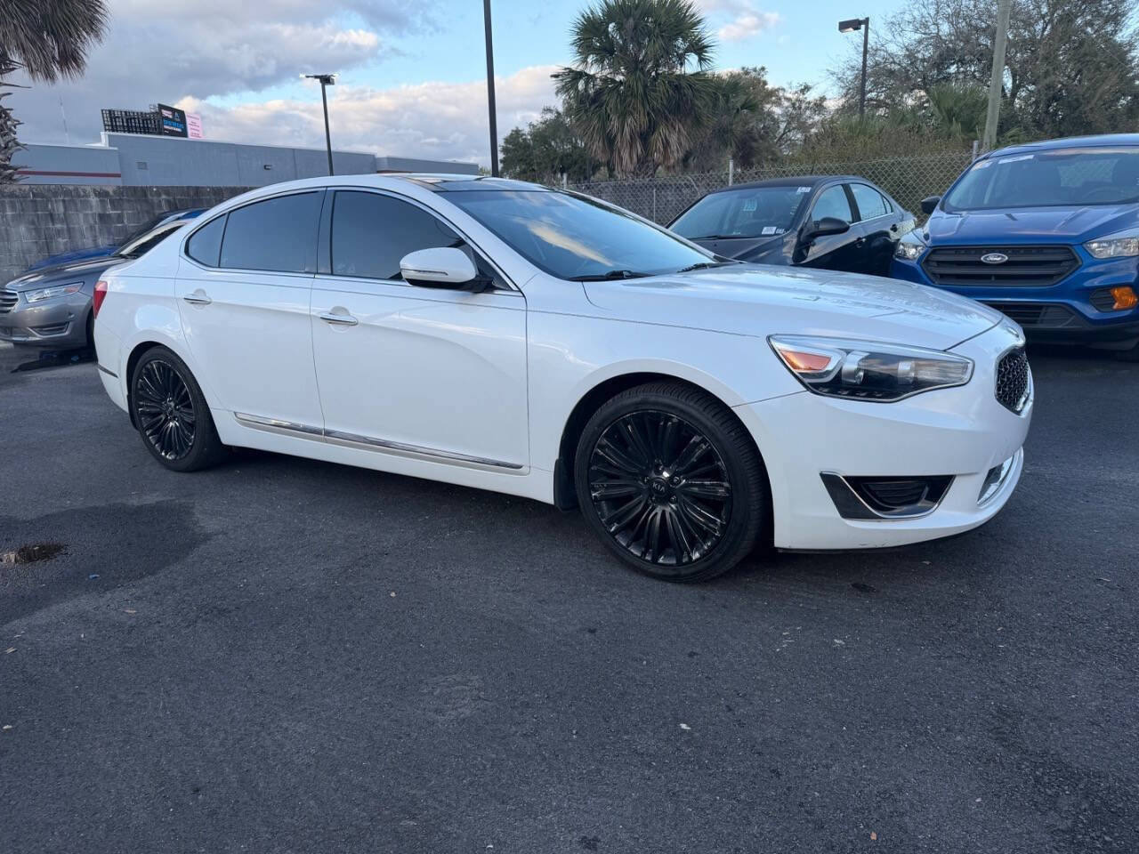 Used 2014 Kia Cadenza Limited image 2