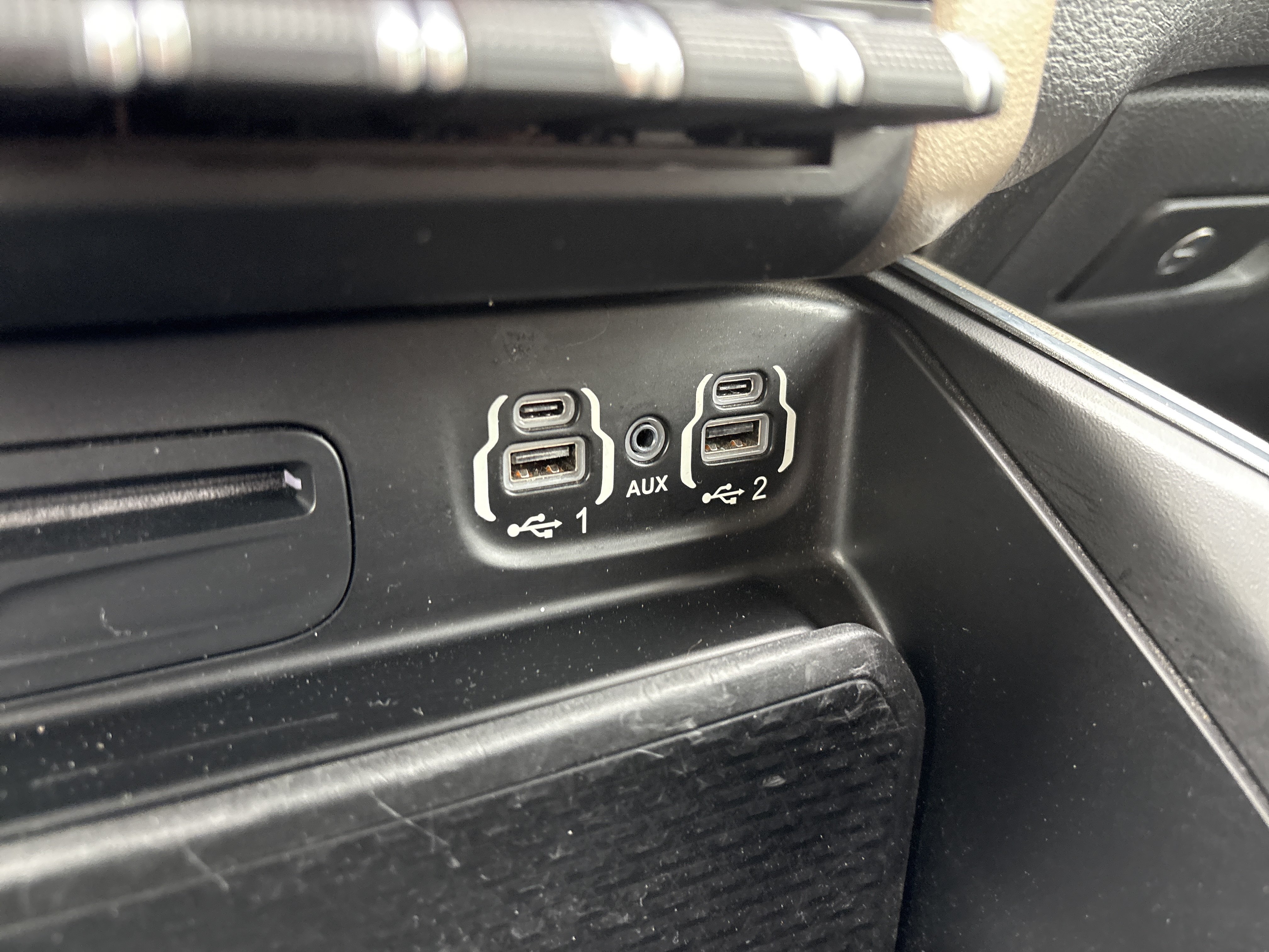 Used 2019 RAM 1500 Laramie AWD/4WD image 31