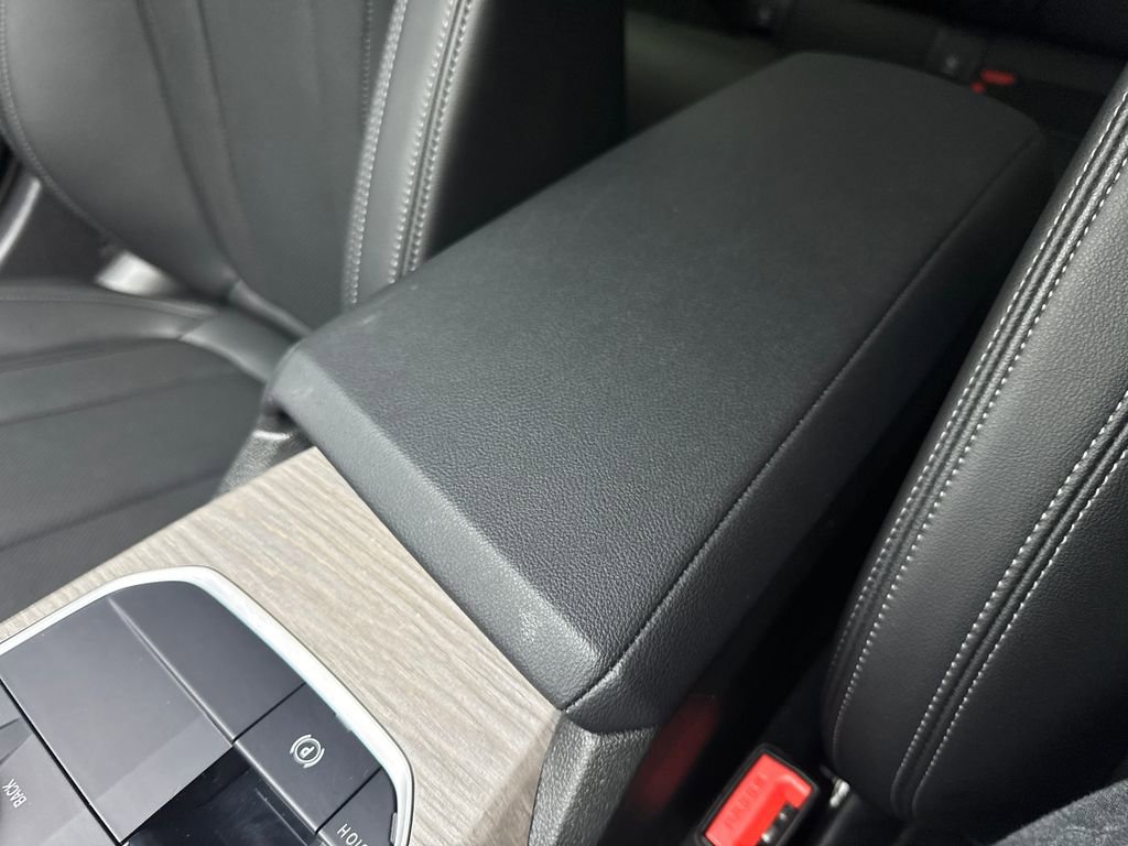 Used 2025 BMW 330i Sedan RWD image 69