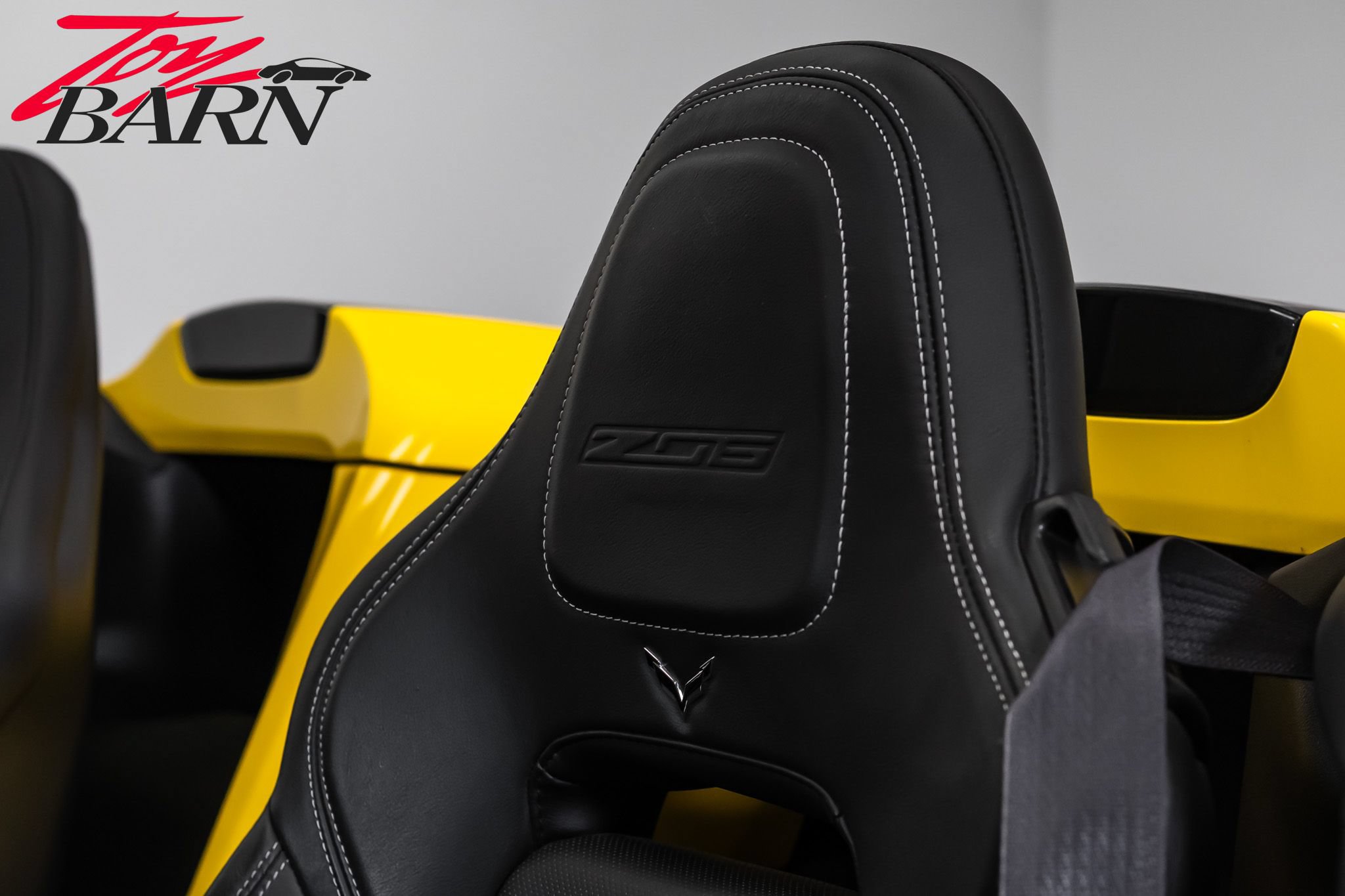 Used 2016 Chevrolet Corvette Z06 w/ 3LZ Preferred Equipment Group RWD image 34
