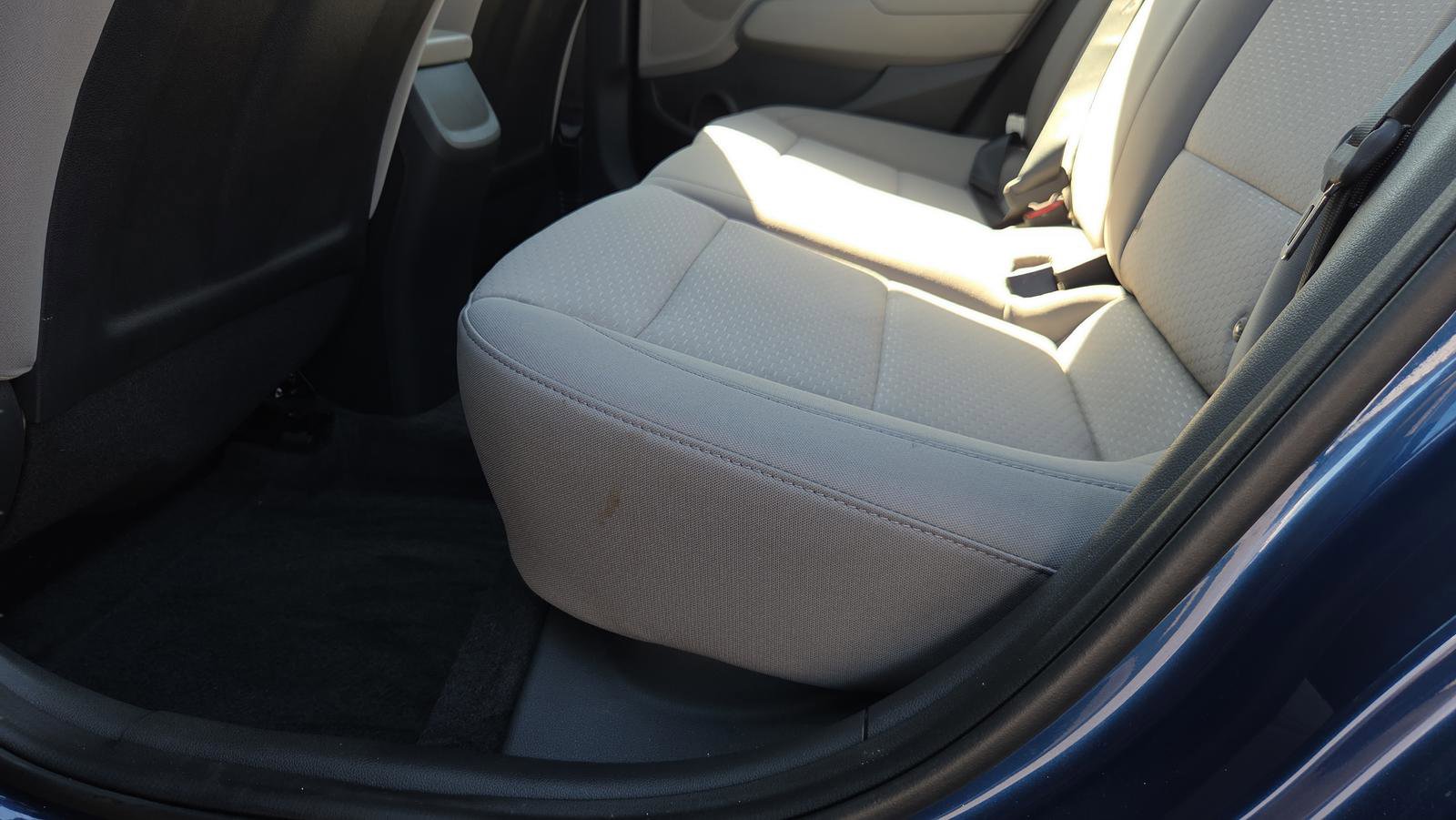 Used 2019 Hyundai Elantra SE image 19