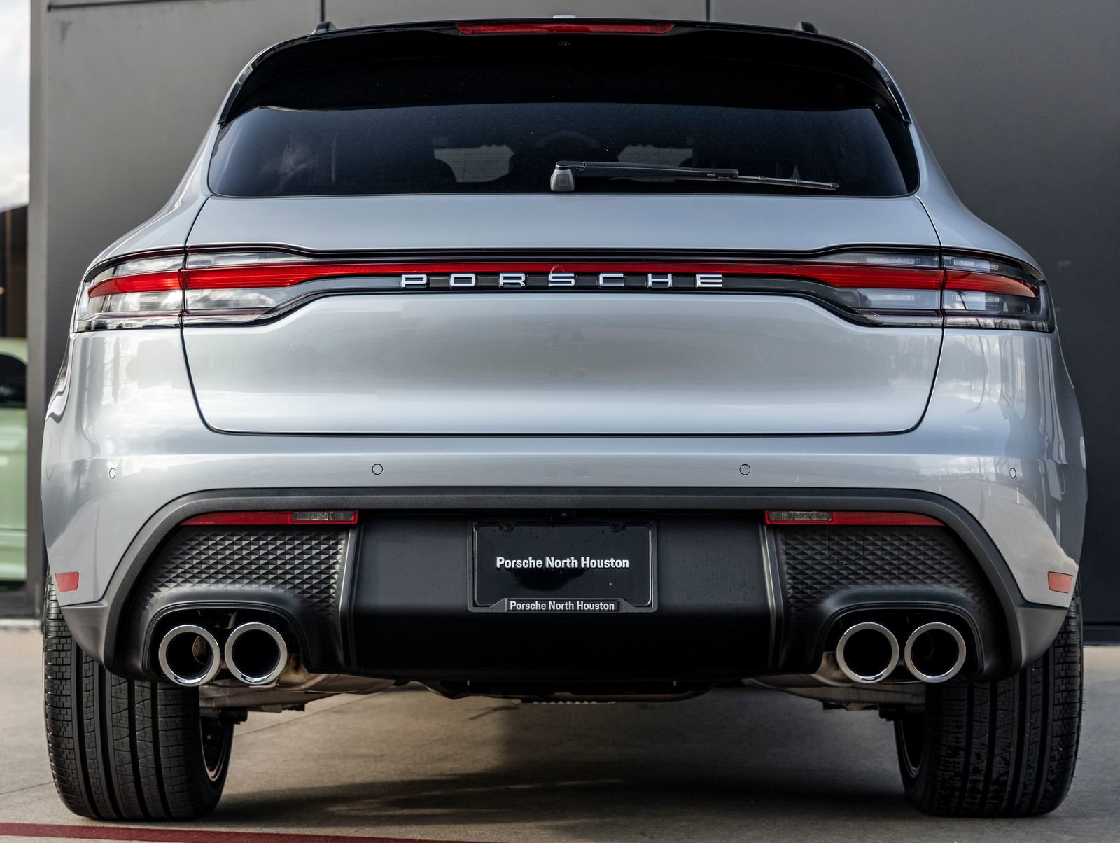 Certified 2026 Porsche Macan AWD/4WD image 10