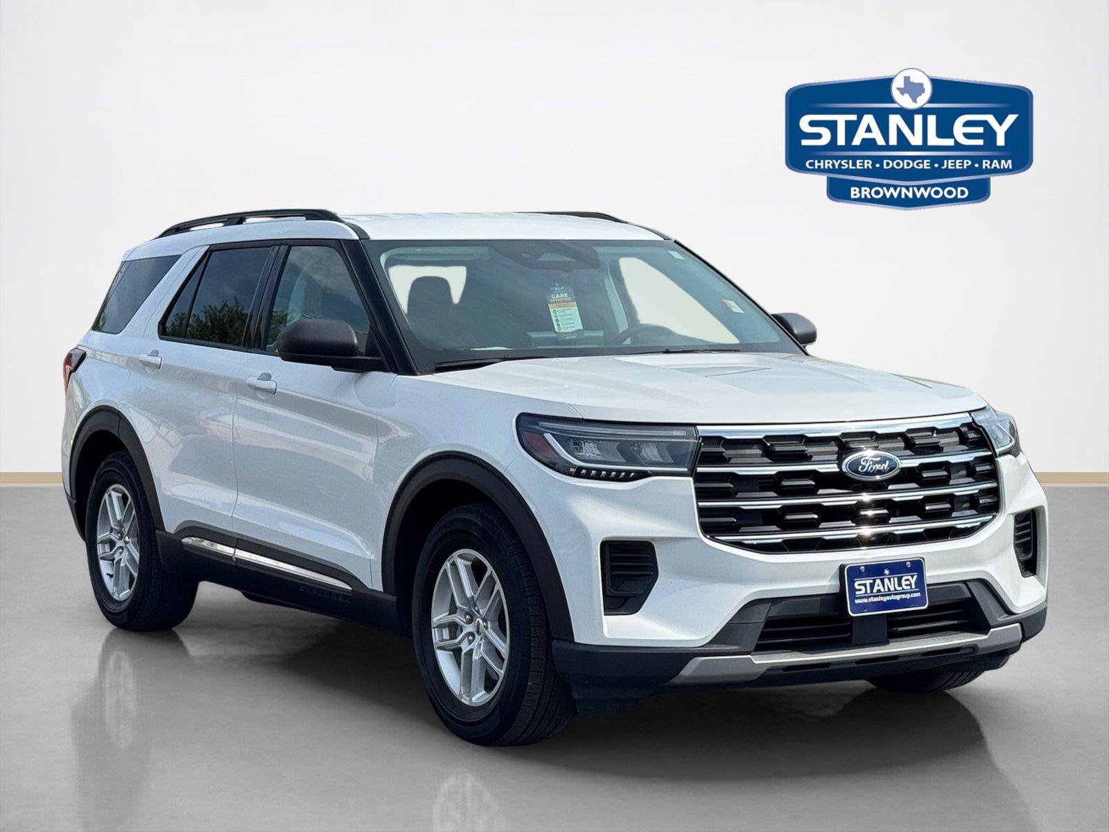 Used 2025 Ford Explorer Active RWD image 1