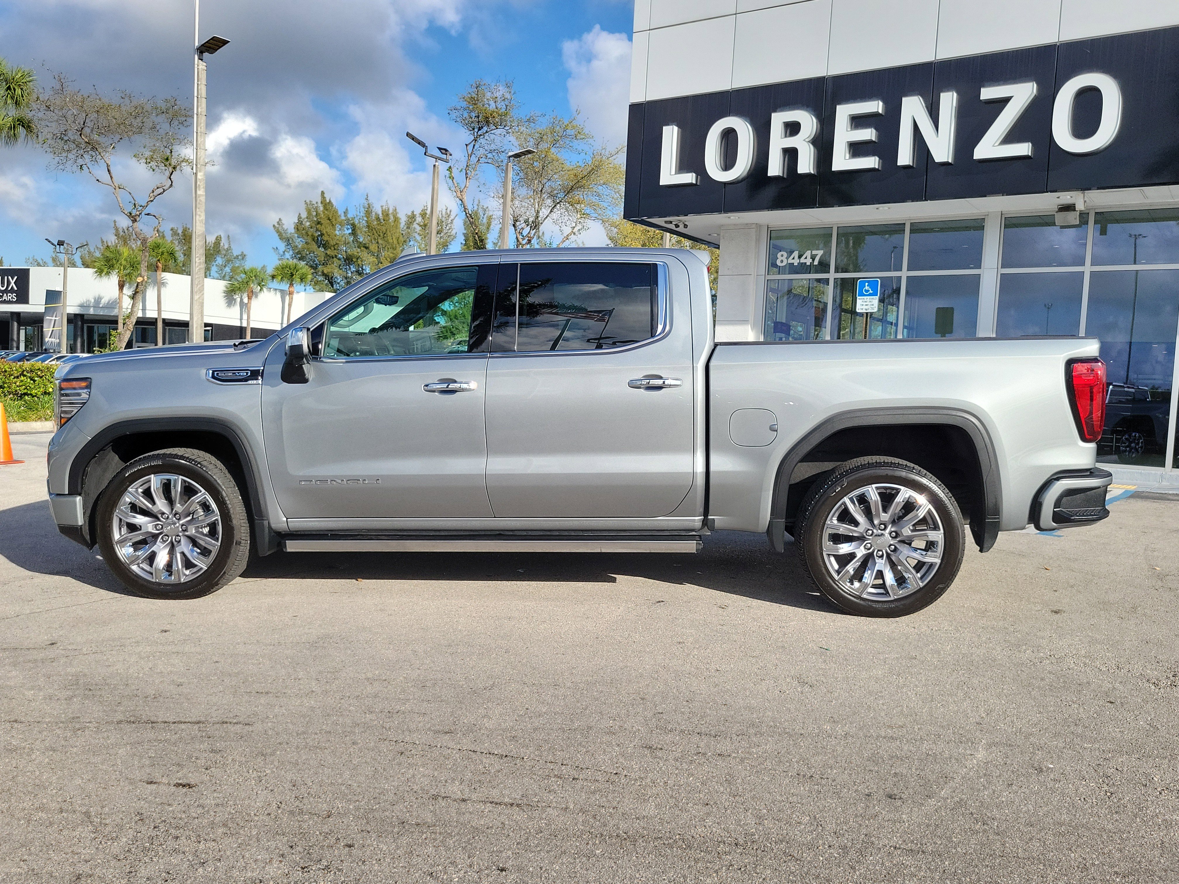 Used 2026 GMC Sierra 1500 Denali w/ Denali Reserve Package image 8
