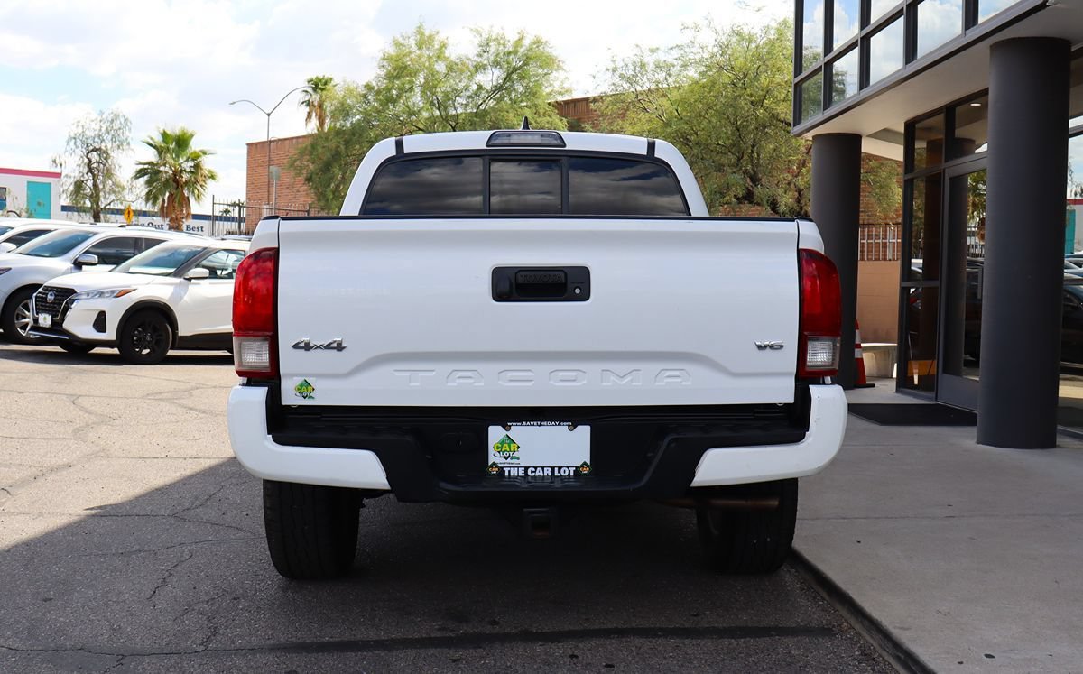 Used 2018 Toyota Tacoma SR w/ SR Convenience Package AWD/4WD image 11