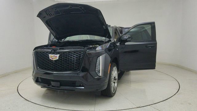 Used 2025 Cadillac Escalade Sport Platinum w/ LPO, Floor Liner Package image 81