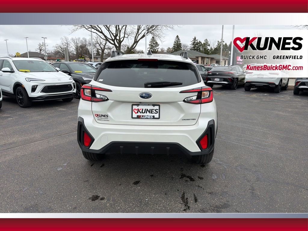 Used 2024 Subaru Crosstrek 2.0i Premium image 6