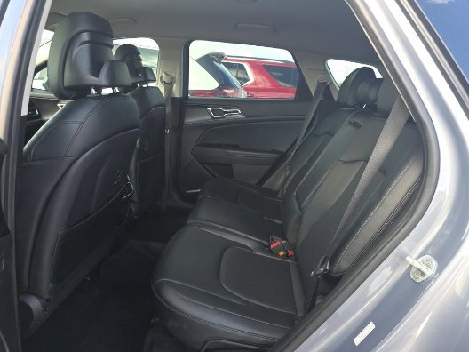 Used 2023 Kia Sportage EX image 9