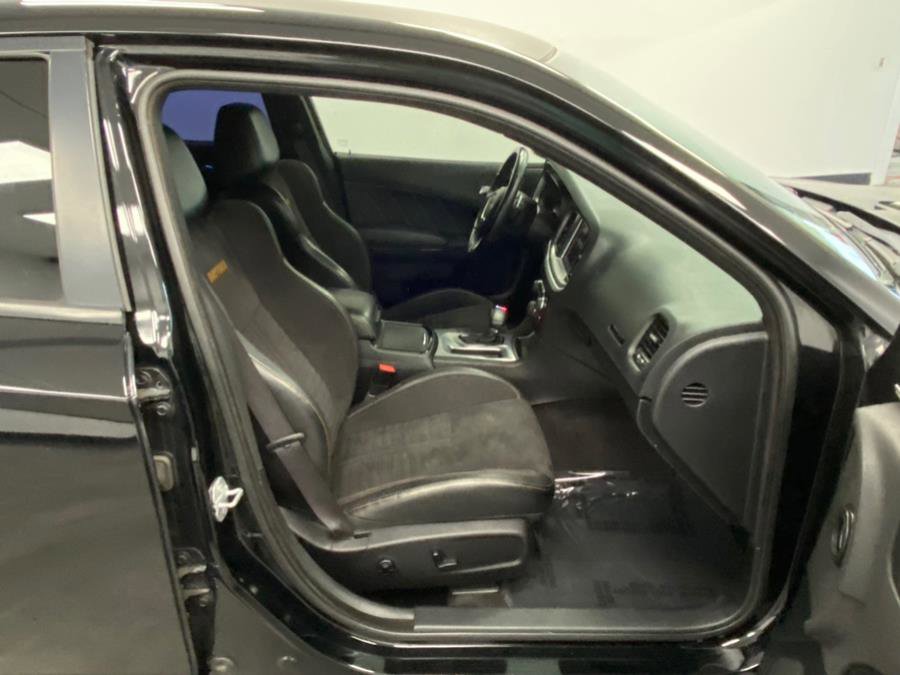 Used 2017 Dodge Charger R/T image 22