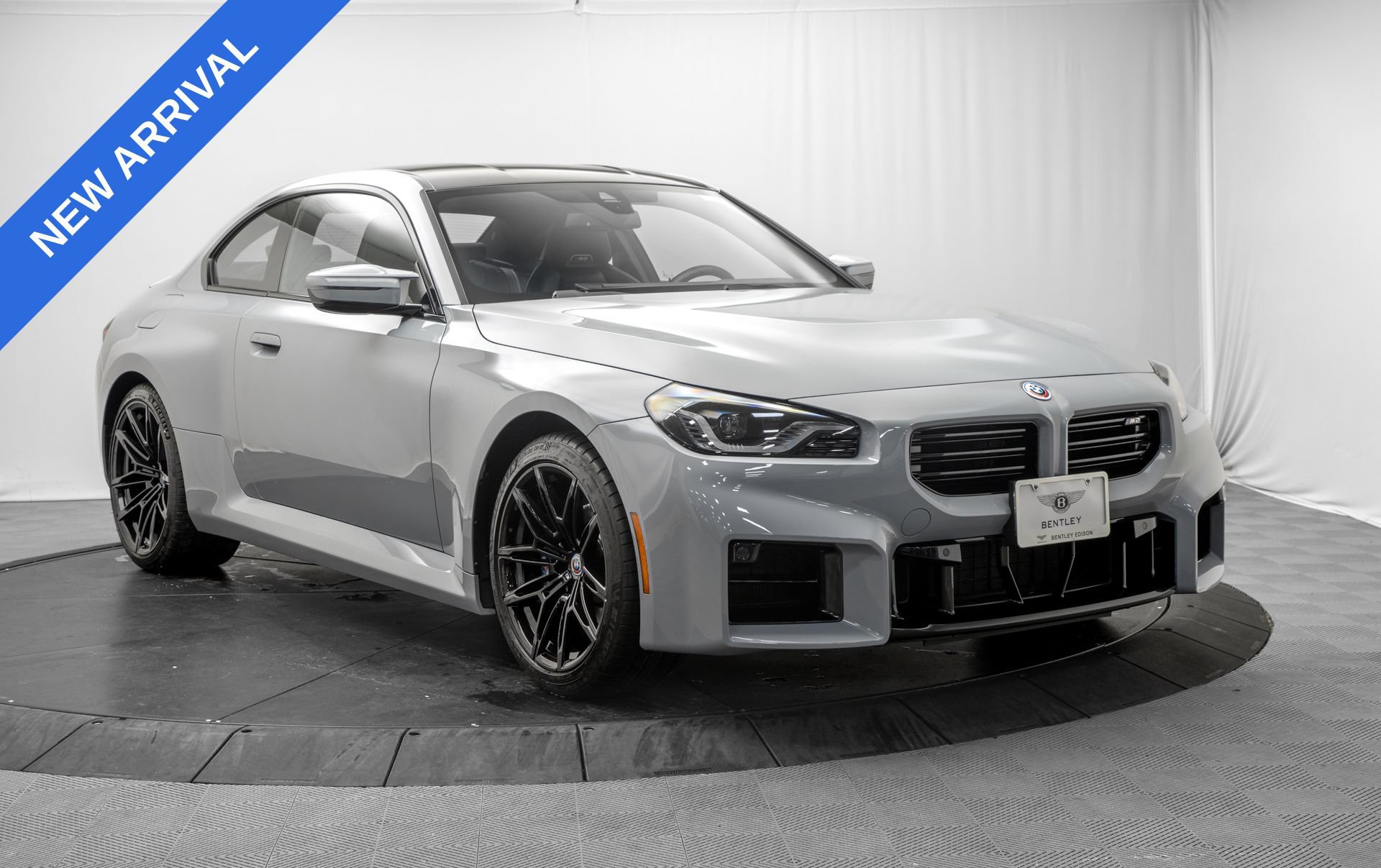 Used 2023 BMW M2 w/ Lighting Package RWD image 9